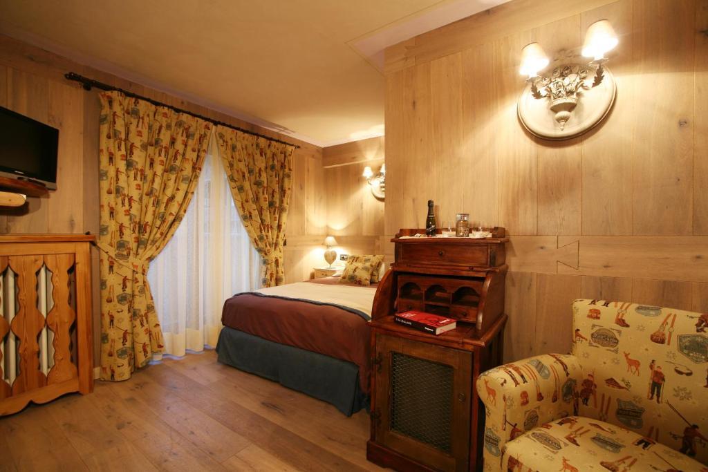 Hotel Letterario Locanda Collomb La Thuile Habitación foto